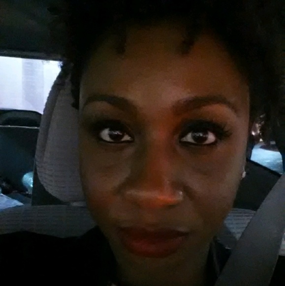 Meet your Posher, Asya - Picture 1 of 1